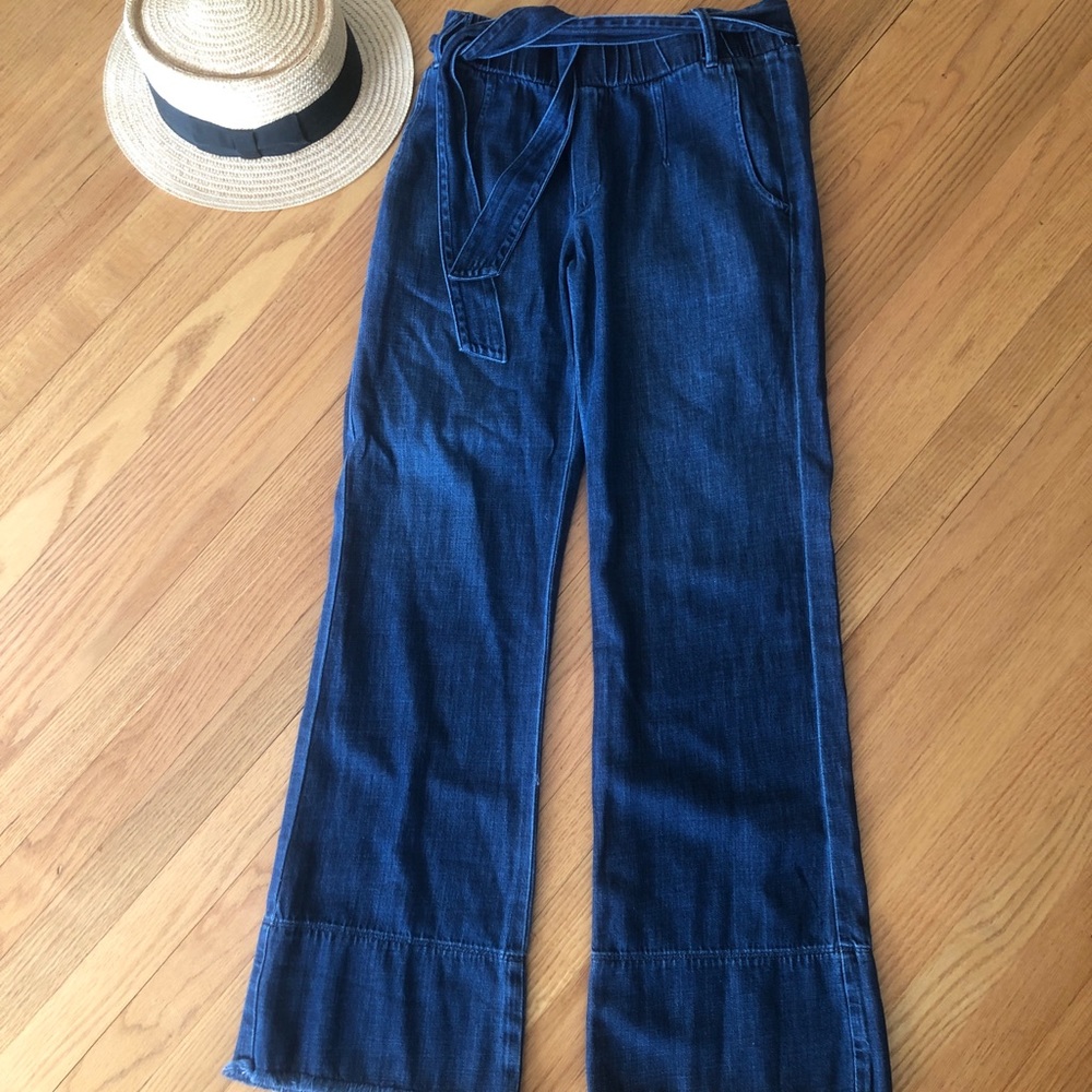 Cloth and Stone NWOT sz S frayed jeans